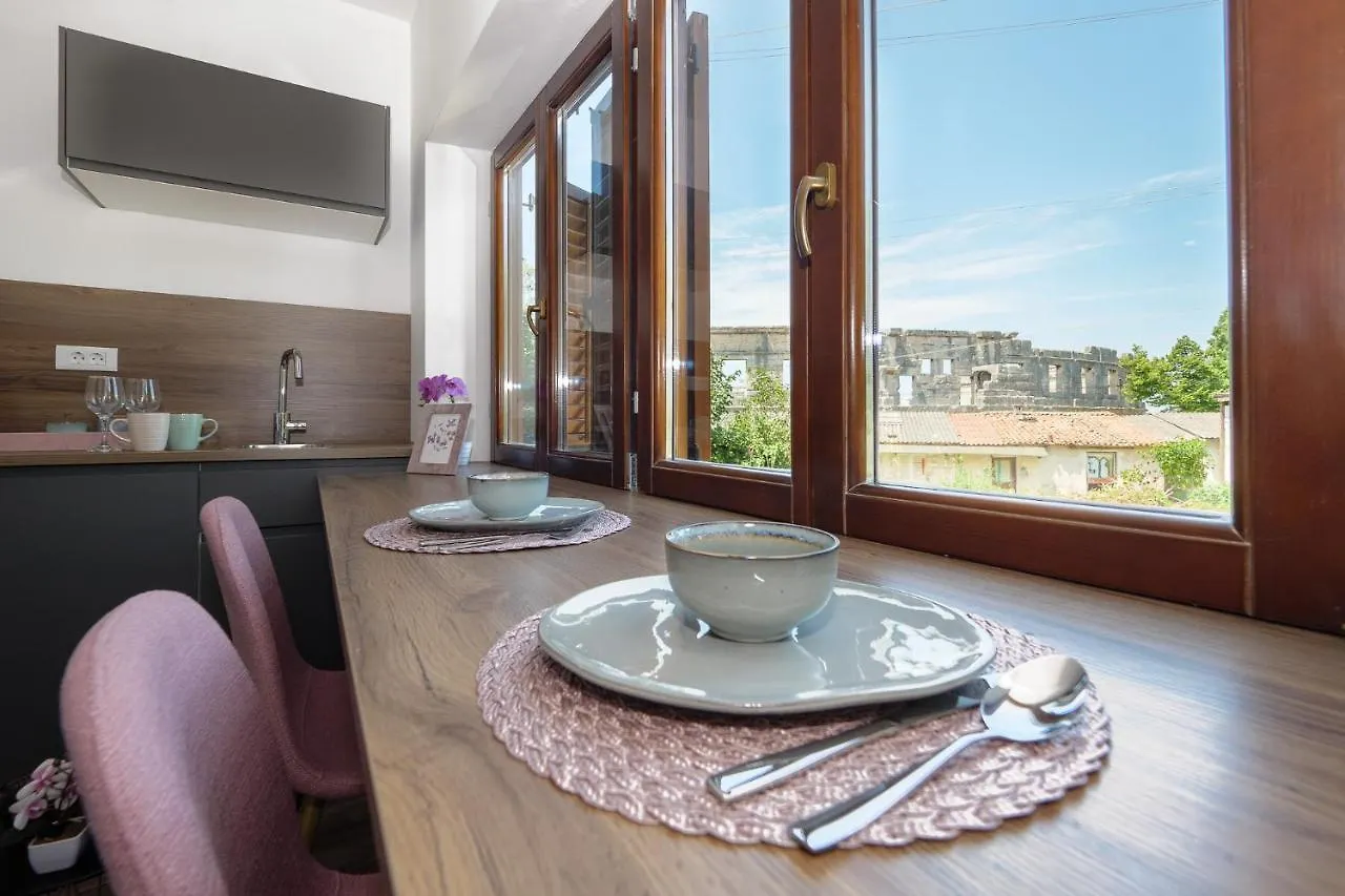 Arena Delight Studio Apartments Pola