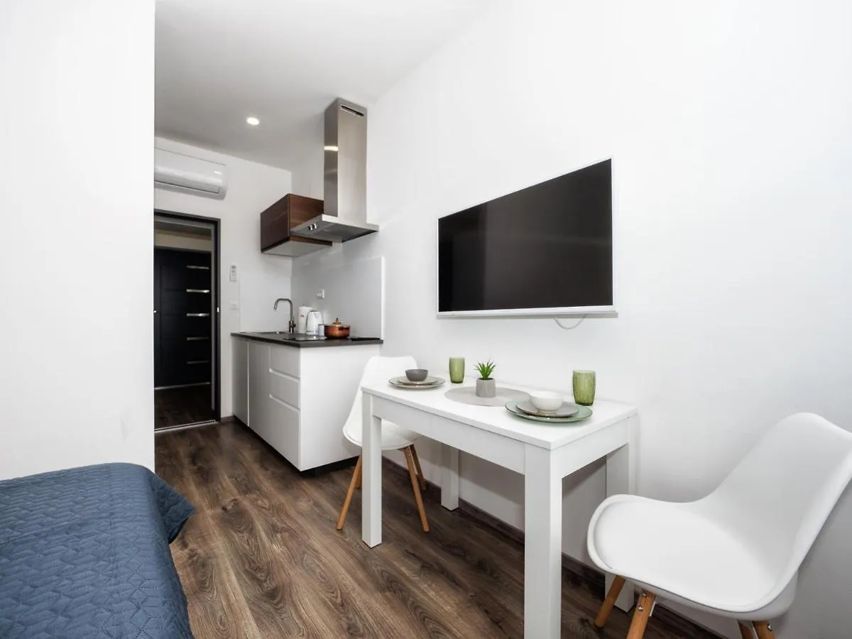 Arena Delight Studio Apartments Pola 0*,  Croazia