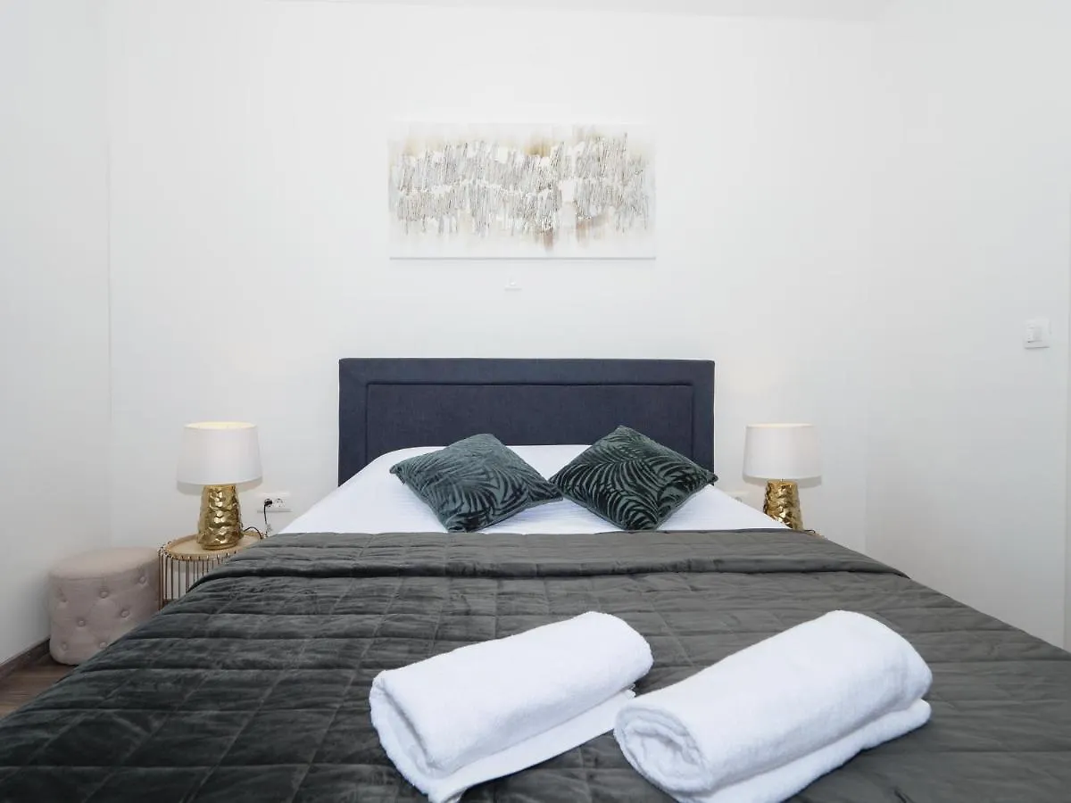 Arena Delight Studio Apartments Pula Kroatien