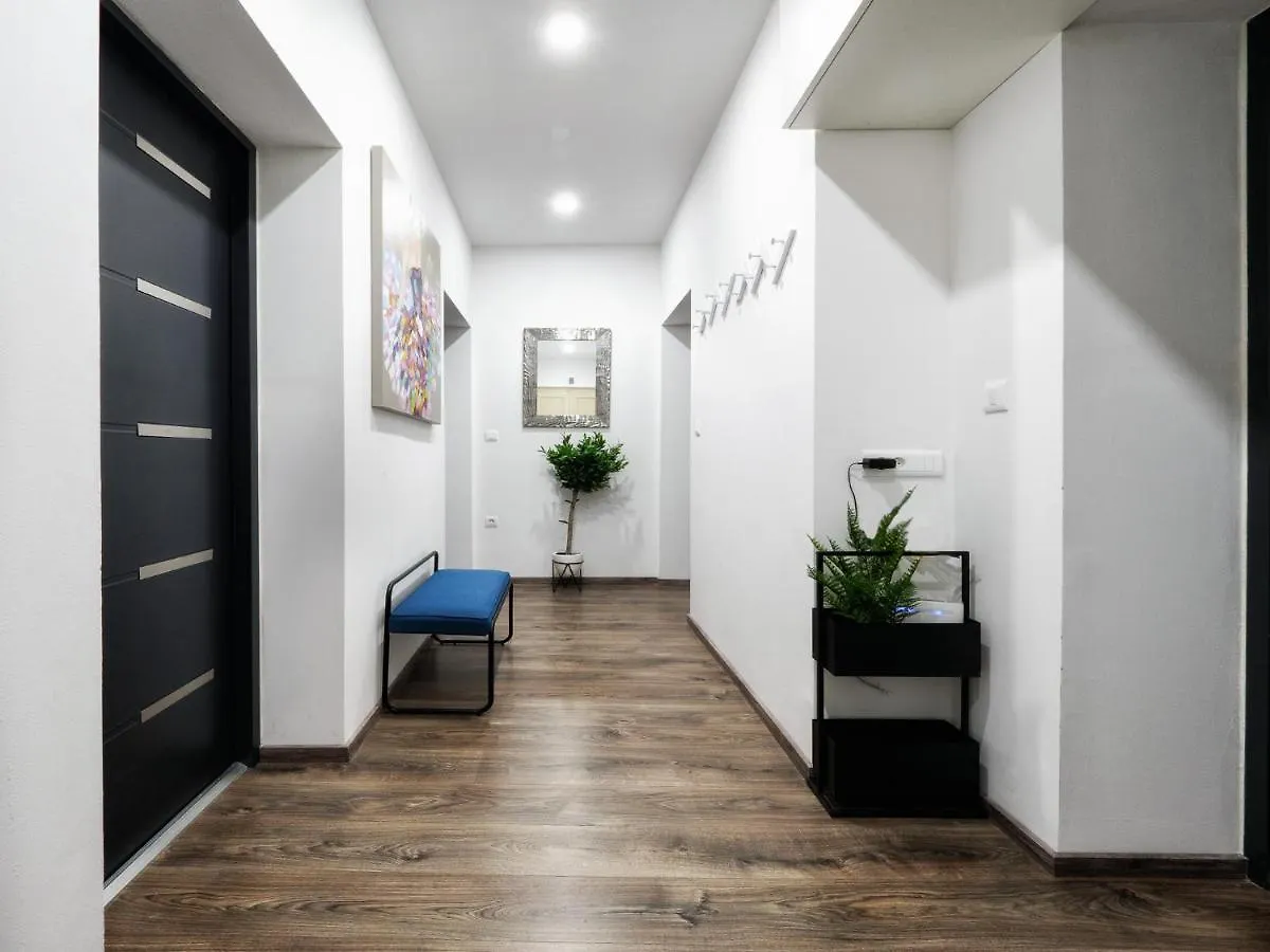 Arena Delight Studio Apartments 普拉